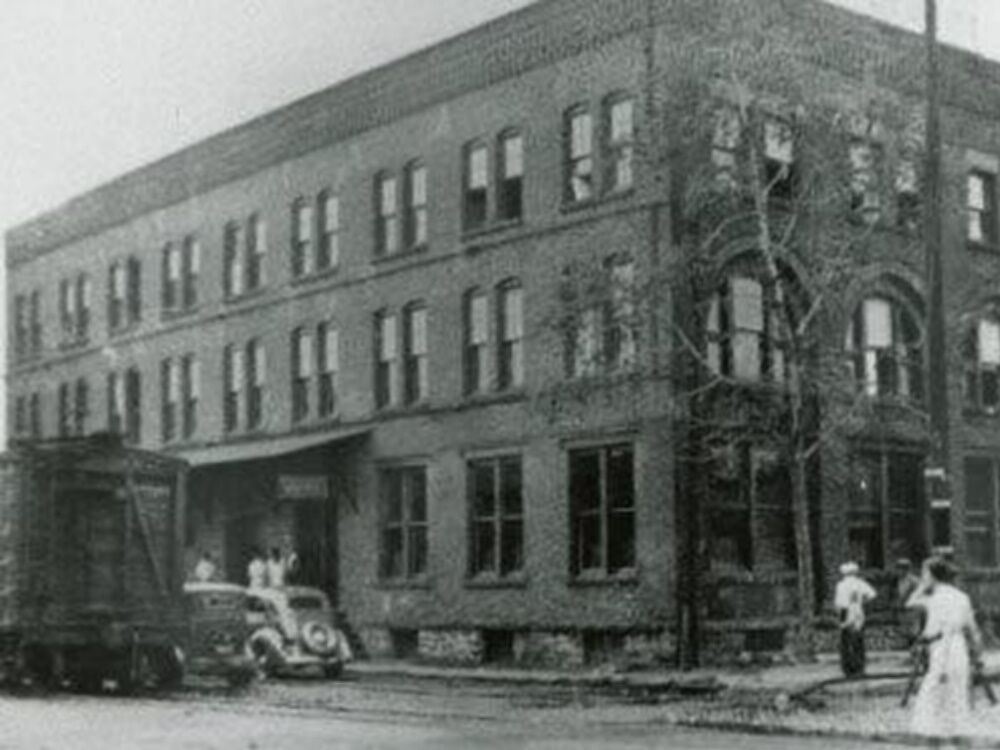 UGL Building | Currently ZAR Stains | Choosing a Stain for your Custom Log Home